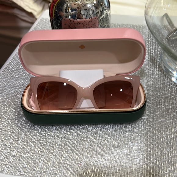 Kate Spade ♠️ sunglasses - Picture 6 of 16